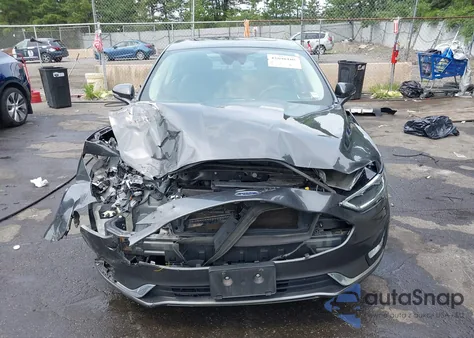 2019 Ford Fusion Hybrid Titanium z USA, uszkodzony, nr VIN 3FA6P0RUXKR192449